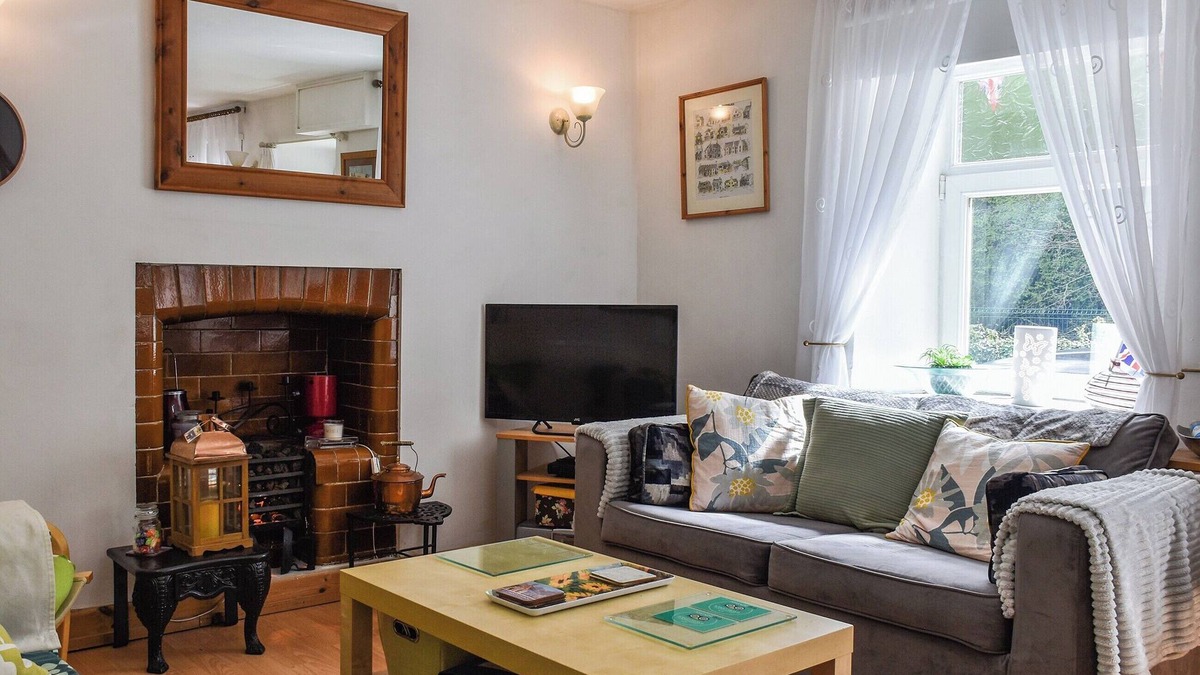Ystradgynlais Cottage | 2 bedroom accommodation in Ystradgynlais