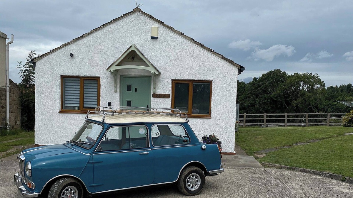 Old Brampton Cottage | 2 bedroom accommodation in Holymoorside