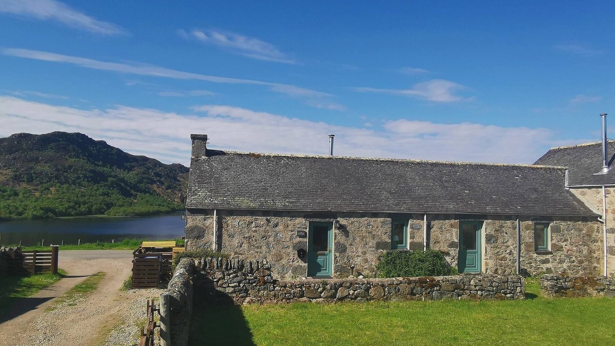 Scaniport Cottage | 2 bedroom accommodation in Loch Ruthven