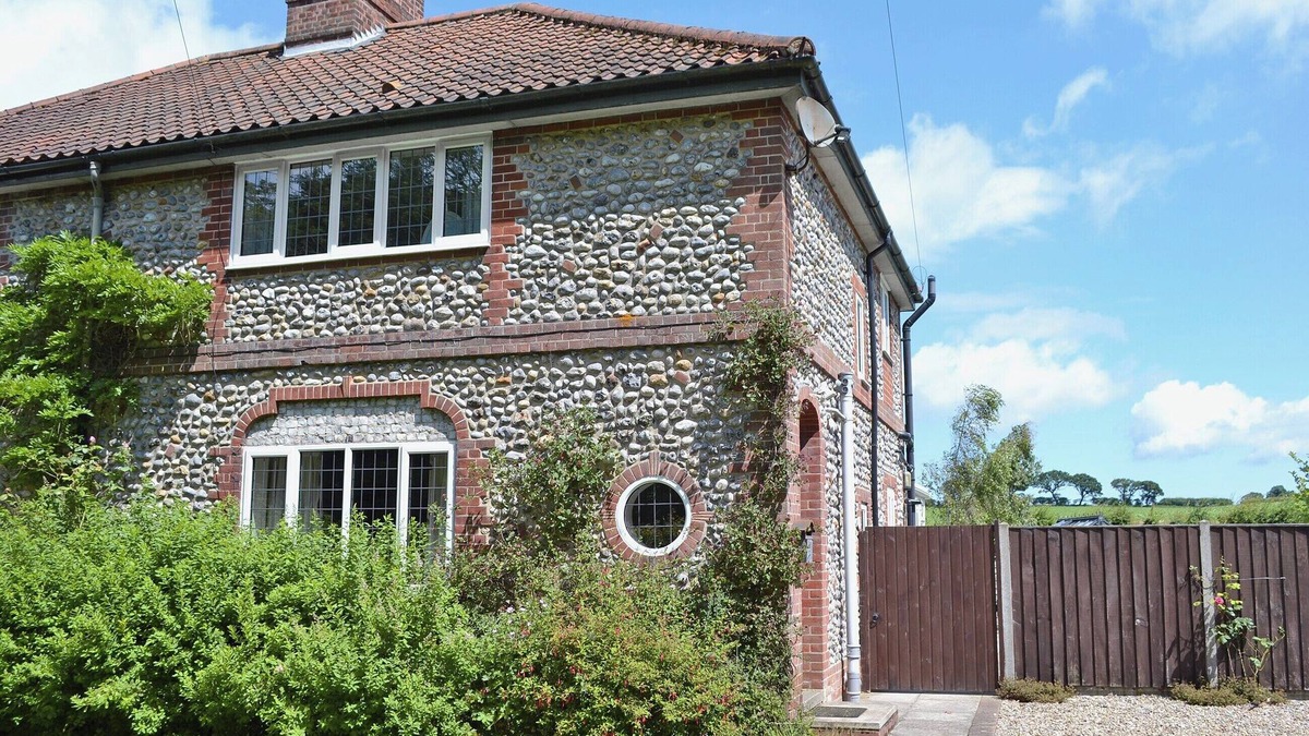 Thorpe Market Cottage | 2 bedroom accommodation in Thorpe Market