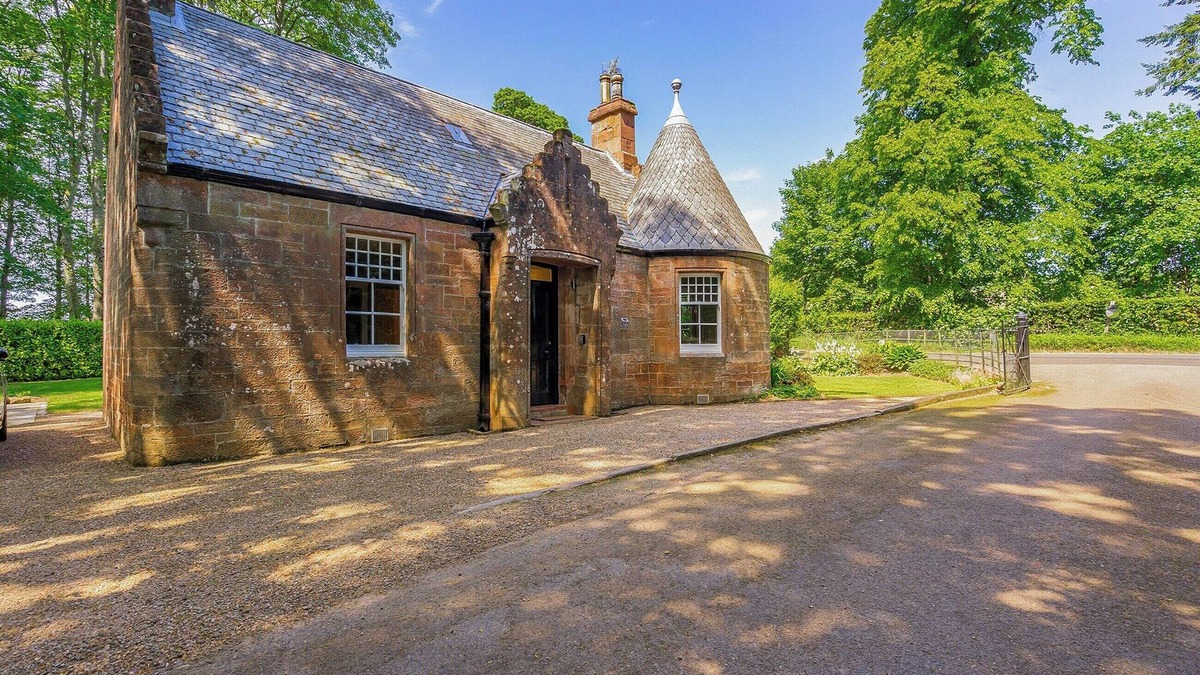 Murthly Cottage | 2 bedroom accommodation in Blairgowrie