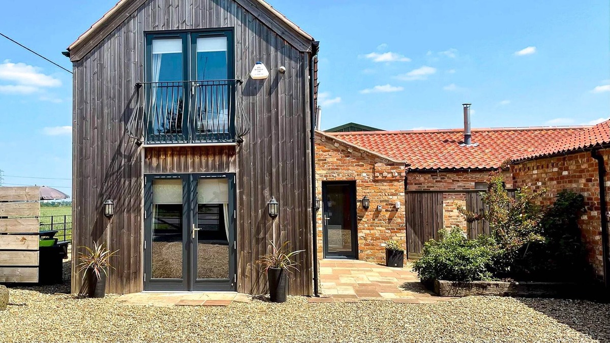 East Drayton Cottage | 2 bedroom accommodation in Weston, near Newark