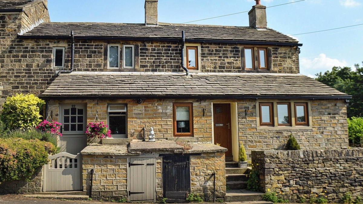 Grange Moor Cottage | 2 bedroom accommodation in Kirkburton, near Huddersfield