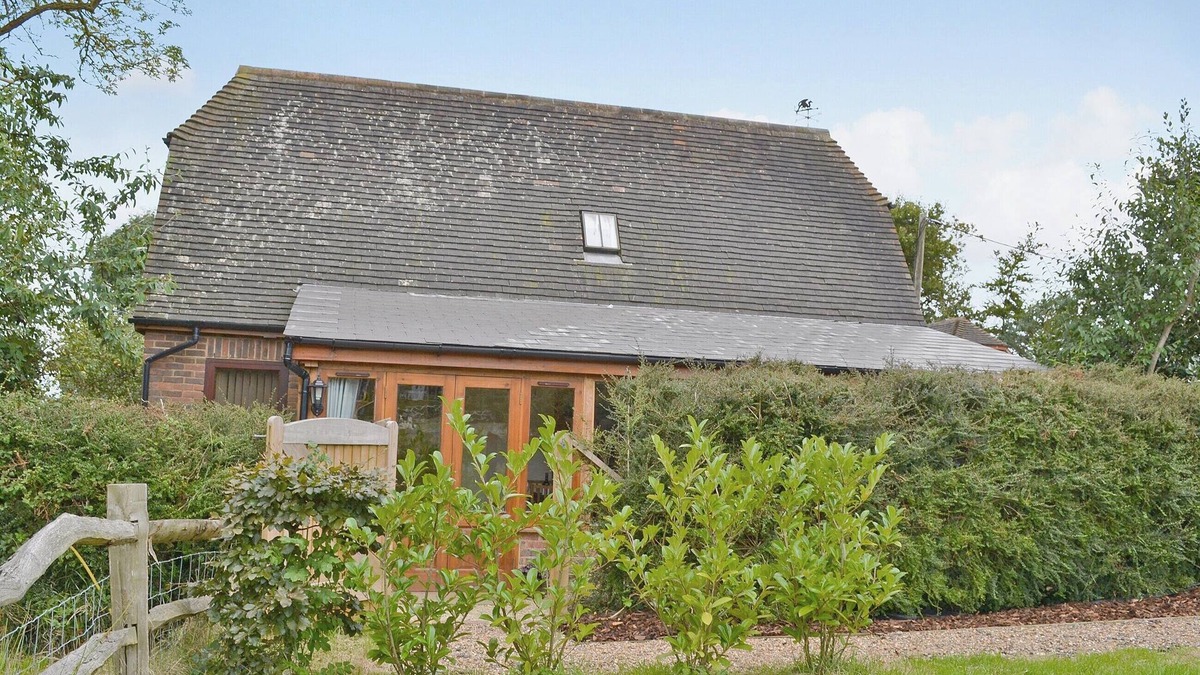Cowbeech Cottage | 2 bedroom accommodation in Herstmonceux