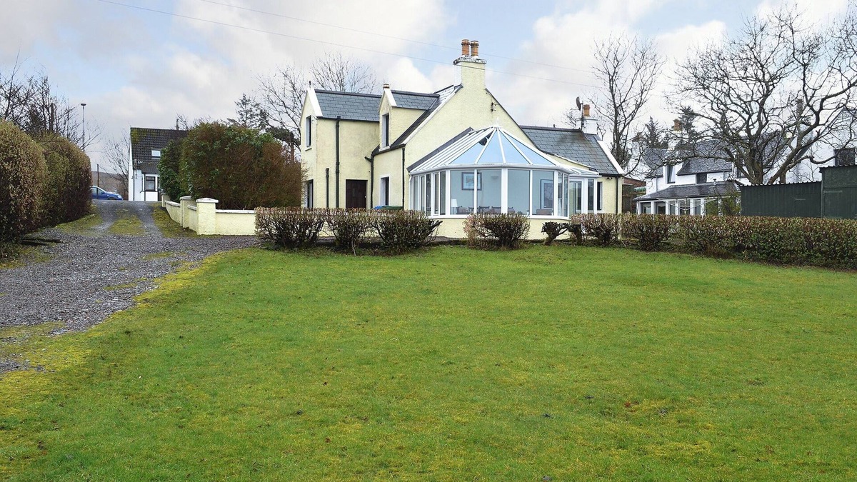 Broadford Cottage | 2 bedroom accommodation in Lower Harrapool, near Broadford