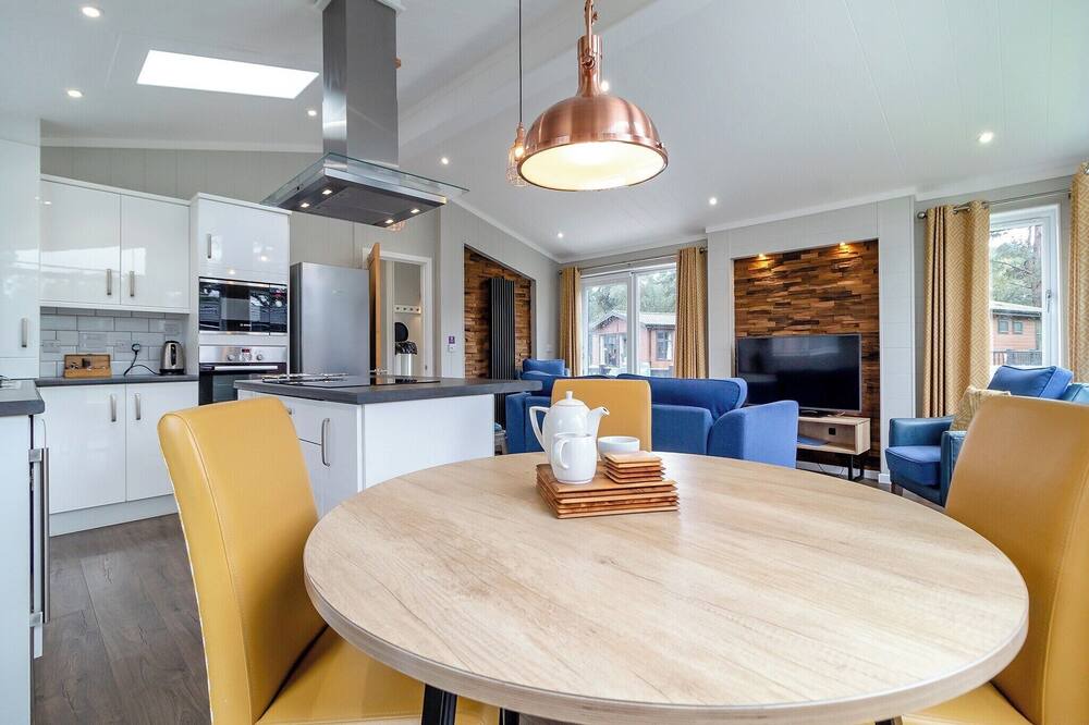 Pentney Ski Chalet | 2 bedroom accommodation in Pentney, King&rsquo;s Lynn