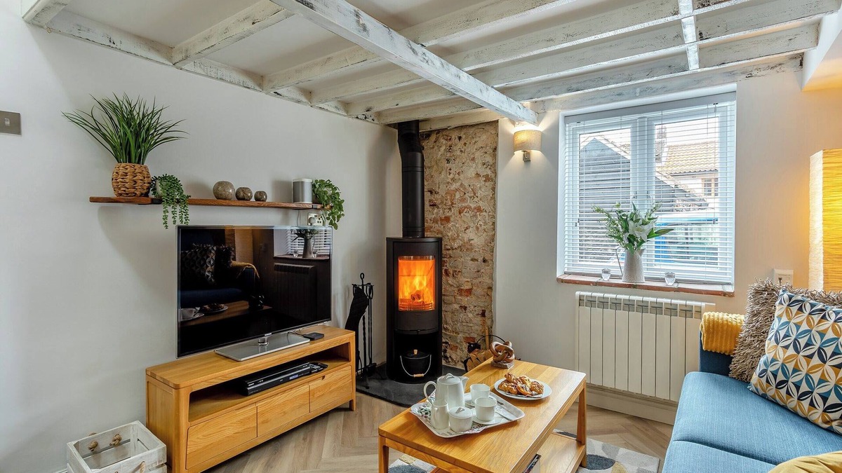 Castle Acre Cottage | 2 bedroom accommodation in Castle Acre, near Kings Lynn