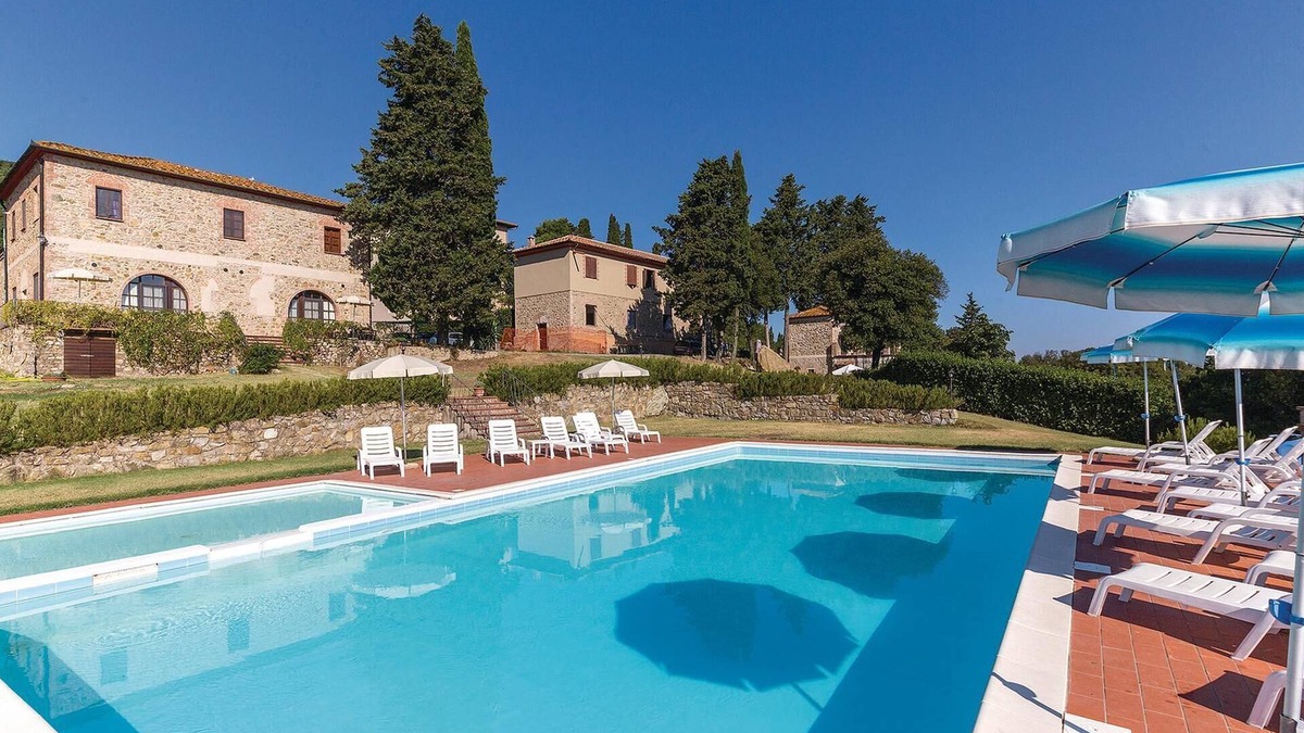 Pomarance Apartment | 2 bedroom accommodation in Pomarance PI