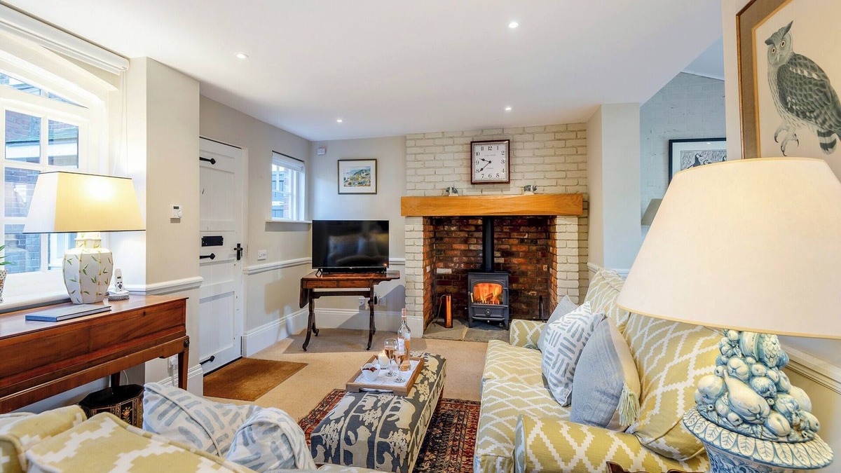 Edenbridge Cottage | 2 bedroom accommodation in Edenbridge