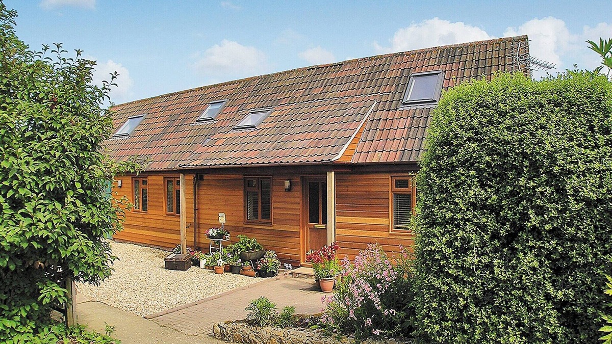 Eleighwater Cottage | 2 bedroom accommodation in Whitney Bottom, Ilminster