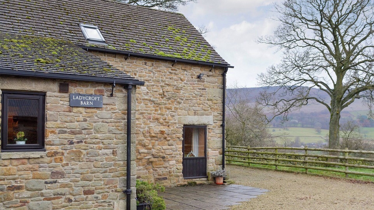 Hope Valley Cottage | 2 bedroom accommodation in Thornhill, Hope Valley