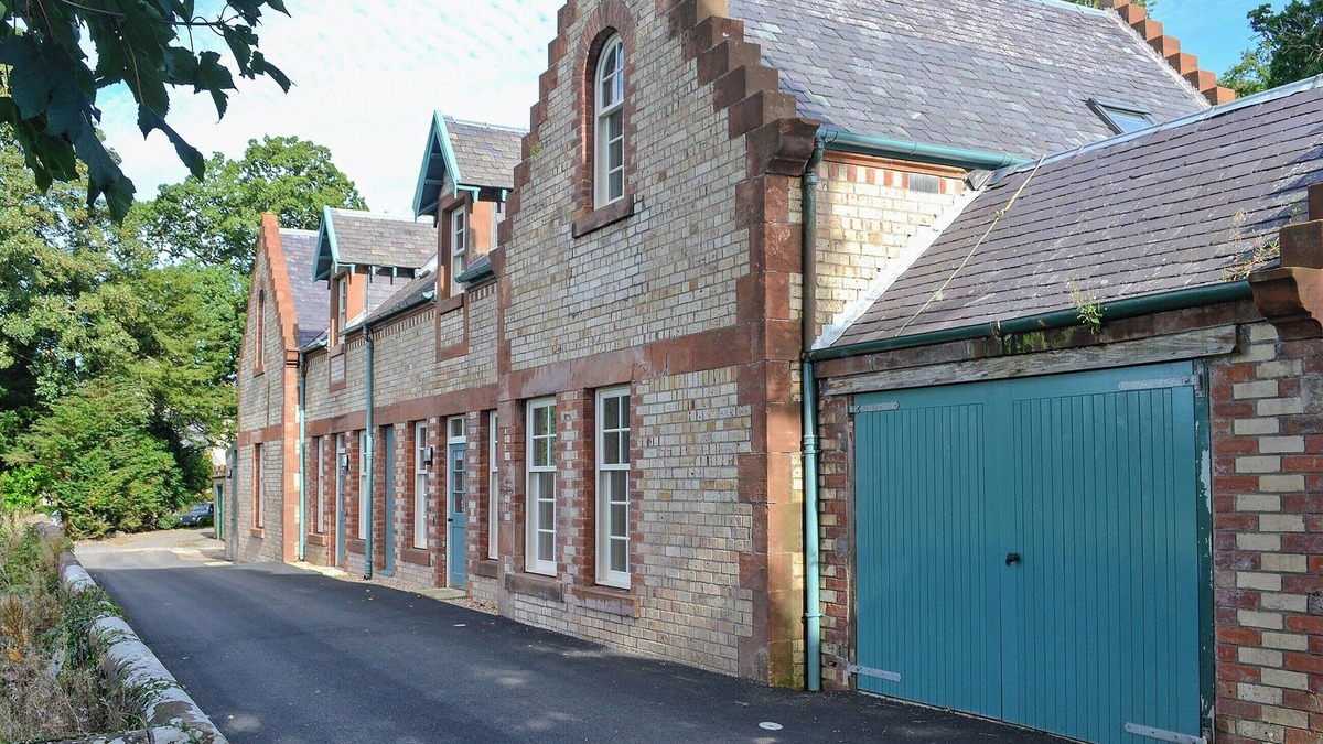 Kirkmichael Cottage | 2 bedroom accommodation in Alloway, near Ayr