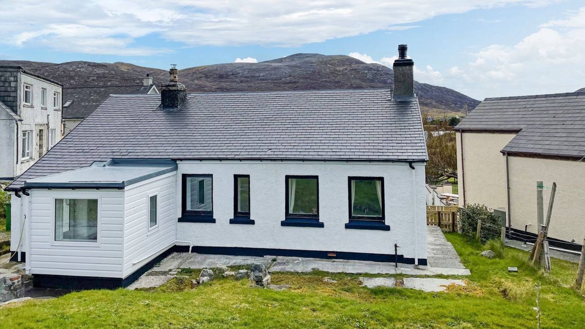 Leverburgh Cottage | 2 bedroom accommodation in Leverburgh