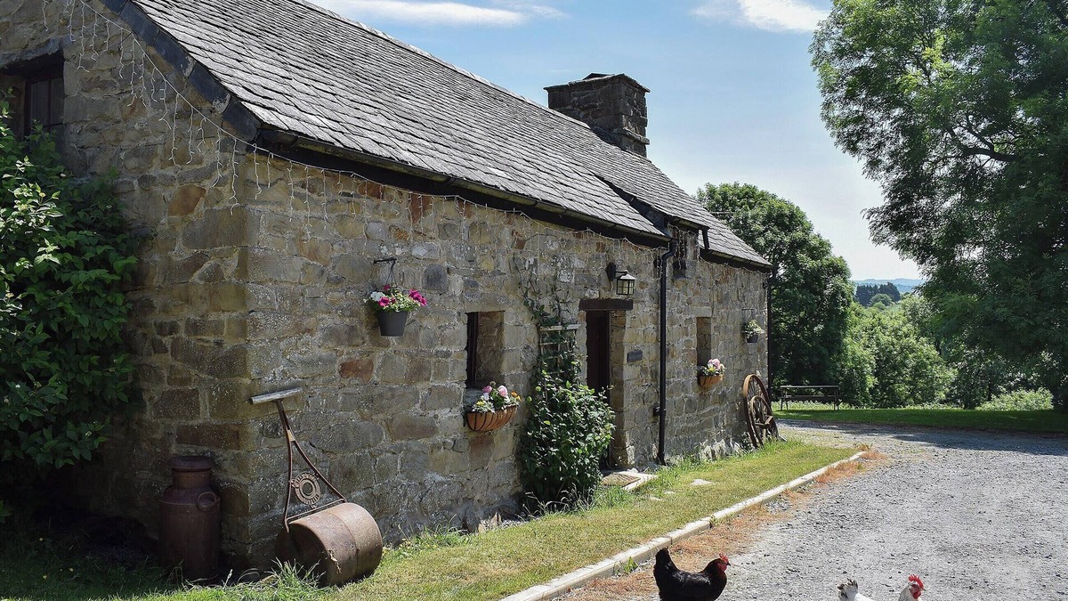 Tan-y-groes Cottage | 2 bedroom accommodation in Glynarthen, near Aberporth