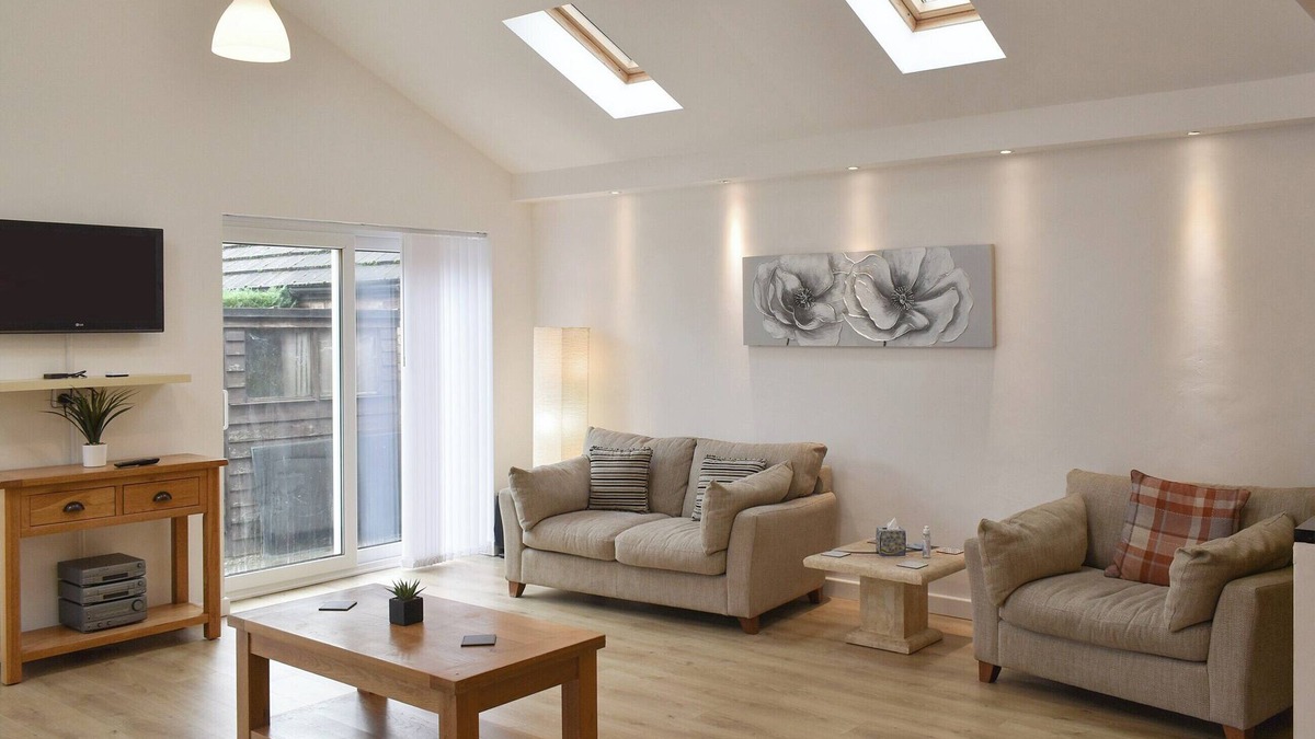 Whitestake Cottage | 2 bedroom accommodation in Hesketh Bank, near Southport