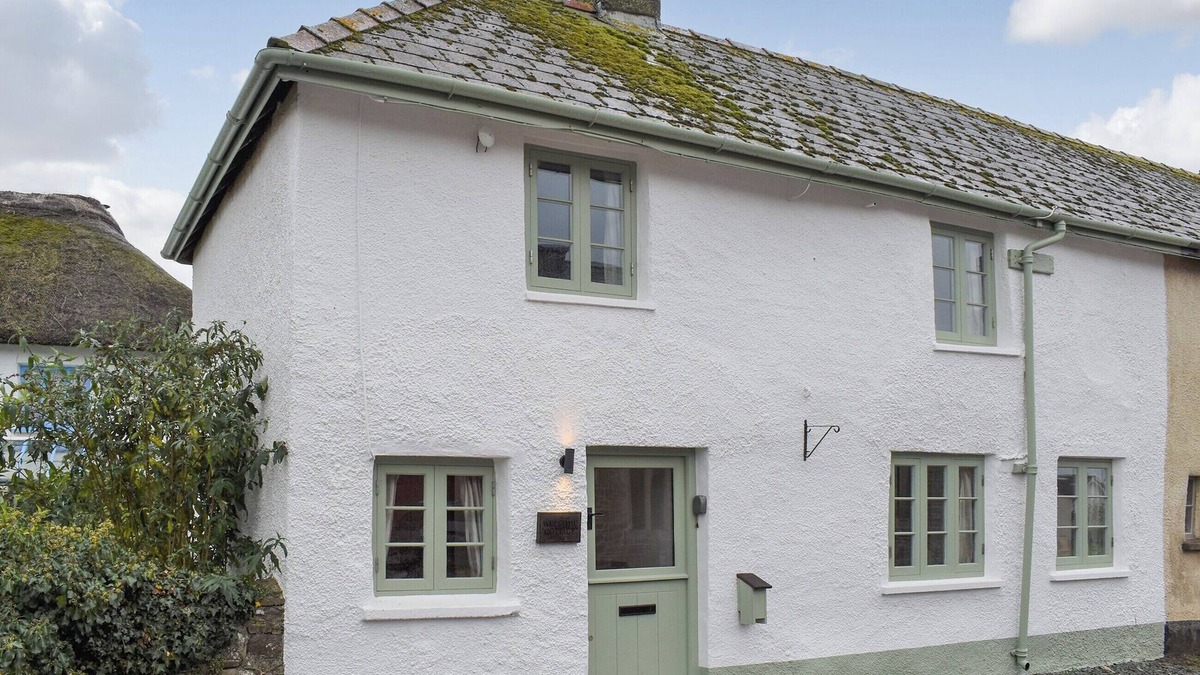 Worlington Cottage | 2 bedroom accommodation in Puddington, near Tiverton