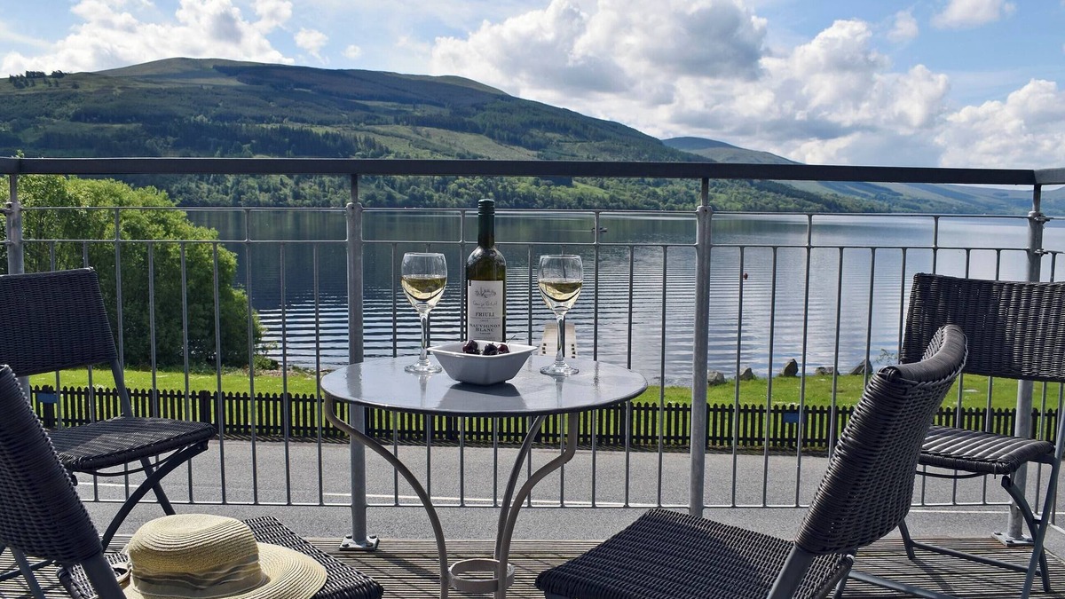 Fearnan Cottage | 2 bedroom accommodation in Fearnan, near Aberfeldy