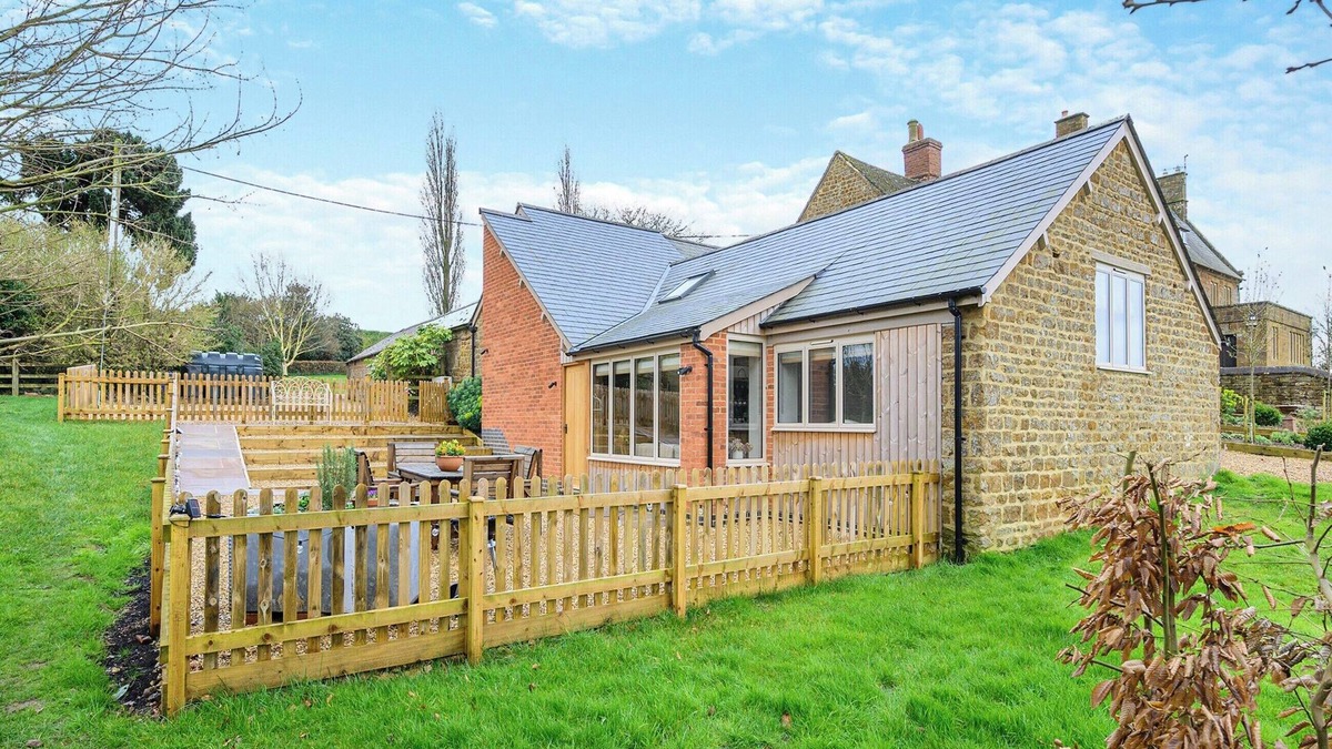 Culworth Cottage | 2 bedroom accommodation in Appletree