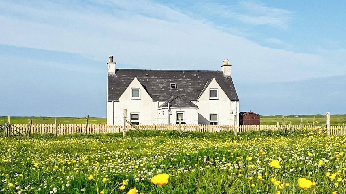 Baleshare Cottage | 2 bedroom accommodation in Balemore, near All Outer Hebrides