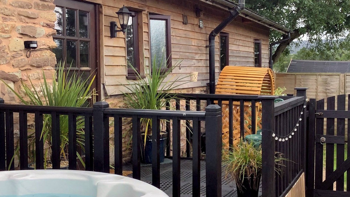 Neenton Cottage | 2 bedroom accommodation in Neenton, near Bridgnorth