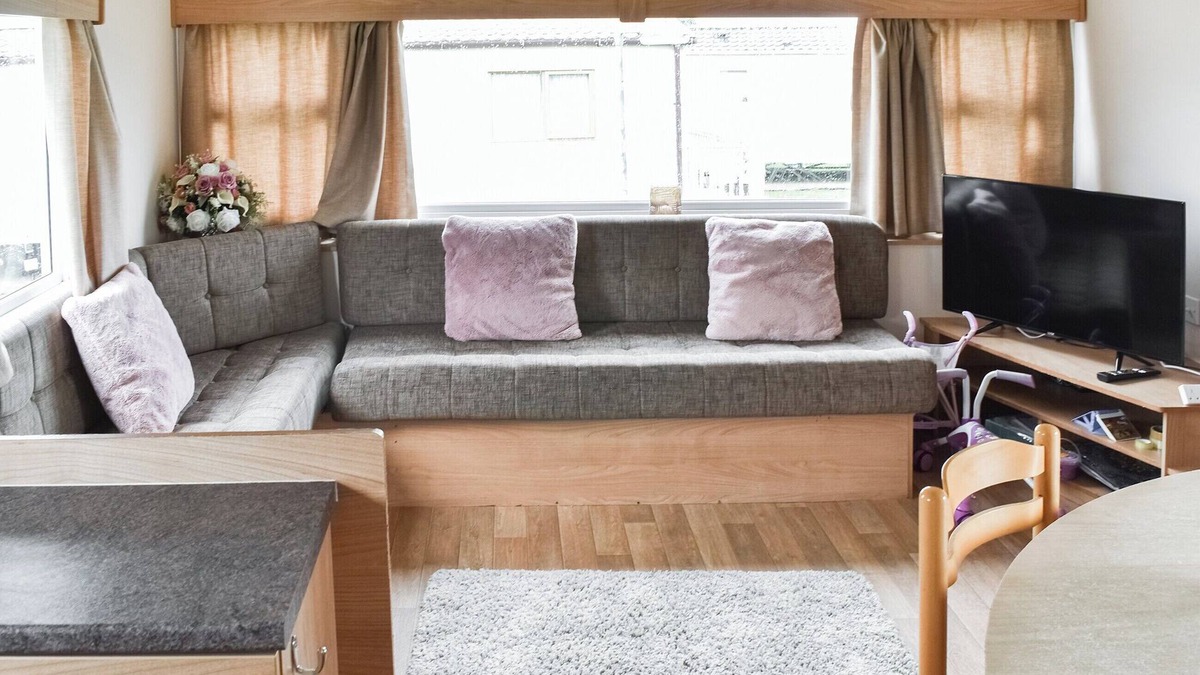 Leysdown-on-Sea Cottage | 2 bedroom accommodation in Faversham