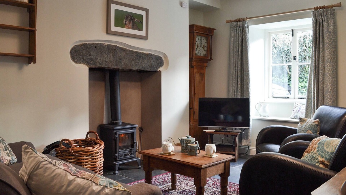 Haverthwaite Cottage | 2 bedroom accommodation in Low Wood, near Ulverston