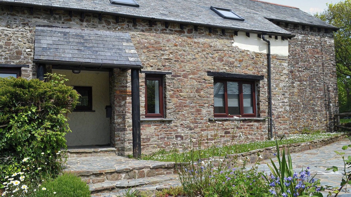 Woolfardisworthy Cottage | 2 bedroom accommodation in Woolfardisworthy, near Bideford