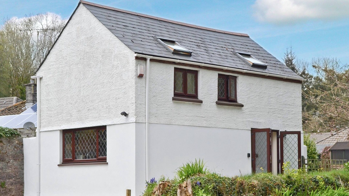 Boscundle Cottage | 2 bedroom accommodation in Tregrehan, near St Austell