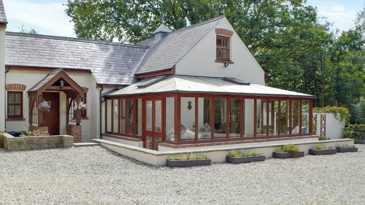 Cardigan Cottage | 2 bedroom accommodation in Llechryd, near Cardigan