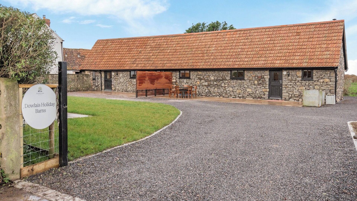 Clevedon Cottage | 2 bedroom accommodation in Clevedon