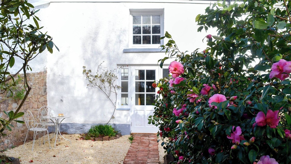 Crediton Cottage | 2 bedroom accommodation in Bow, near Crediton