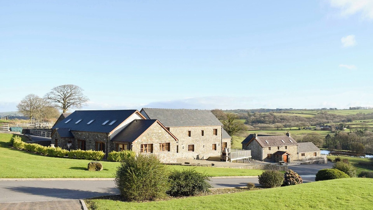 Felinfach Cottage | 2 bedroom accommodation in Mydroilyn, near Aberaeron