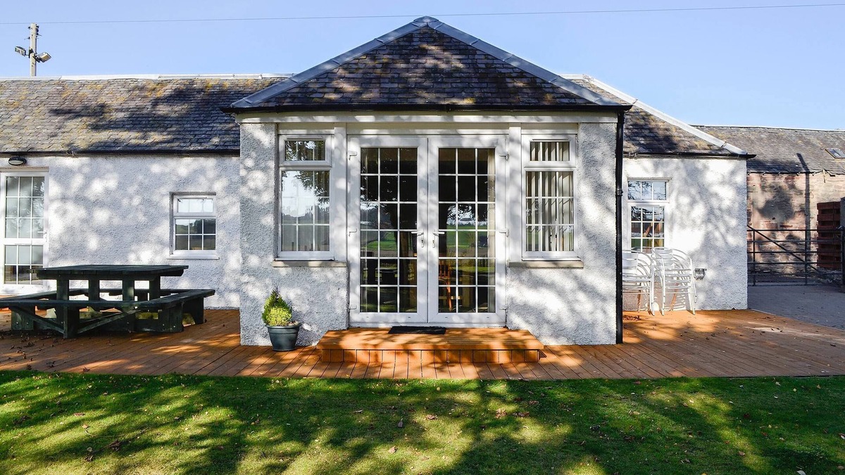 Glenisla Cottage | 2 bedroom accommodation in Invergowrie, near Dundee