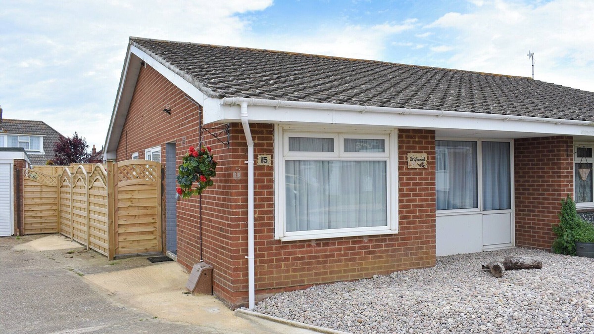 Godshill Cottage | 2 bedroom accommodation in Godshill, near Newport