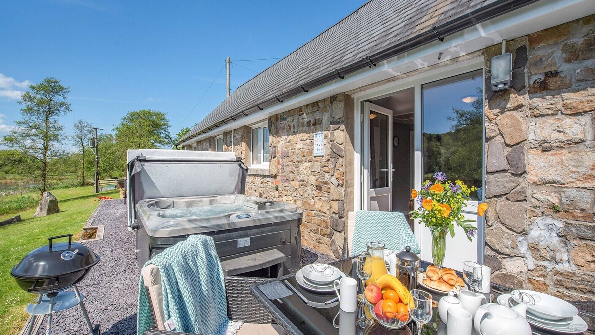 Pentrefelin Cottage | 2 bedroom accommodation in Llandeilo