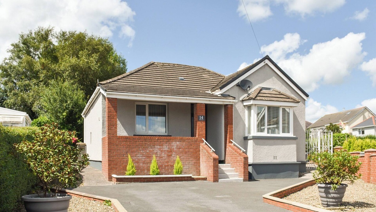 Llanelli Cottage | 2 bedroom accommodation in Llanelli