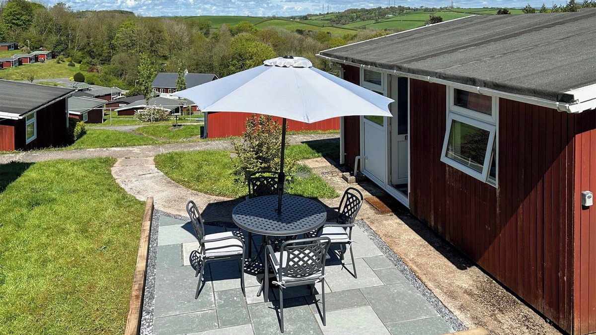 Llanybri Cottage | 2 bedroom accommodation in Llangain, near Carmarthen