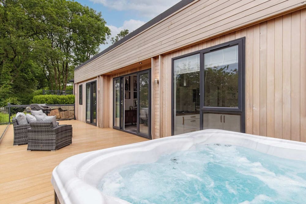Narberth Ski Chalet | 2 bedroom accommodation in Narberth