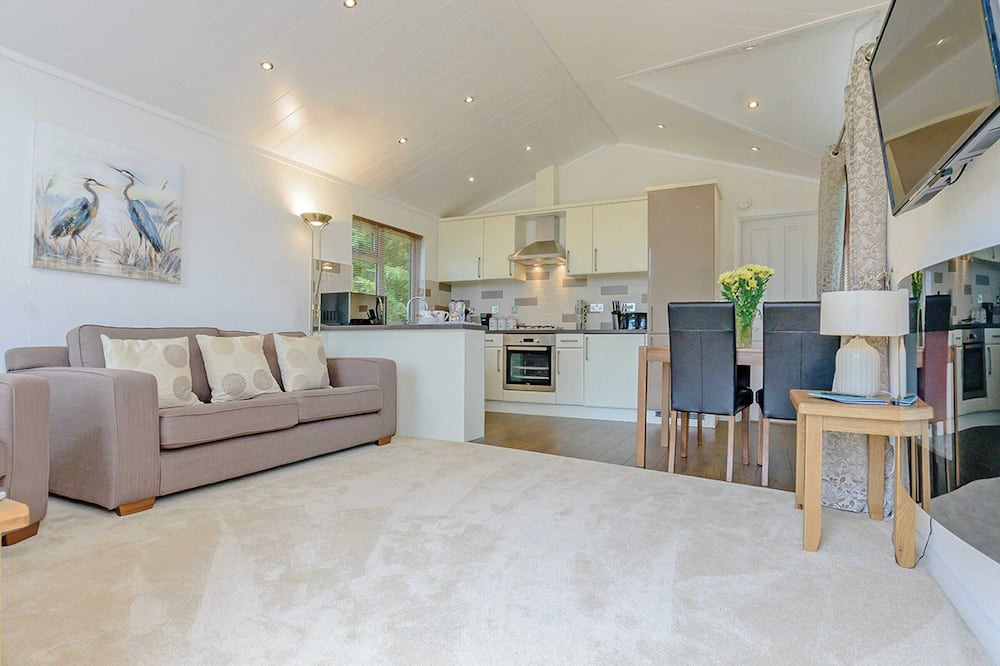 Narberth Ski Chalet | 2 bedroom accommodation in Narberth, Nr Tenby