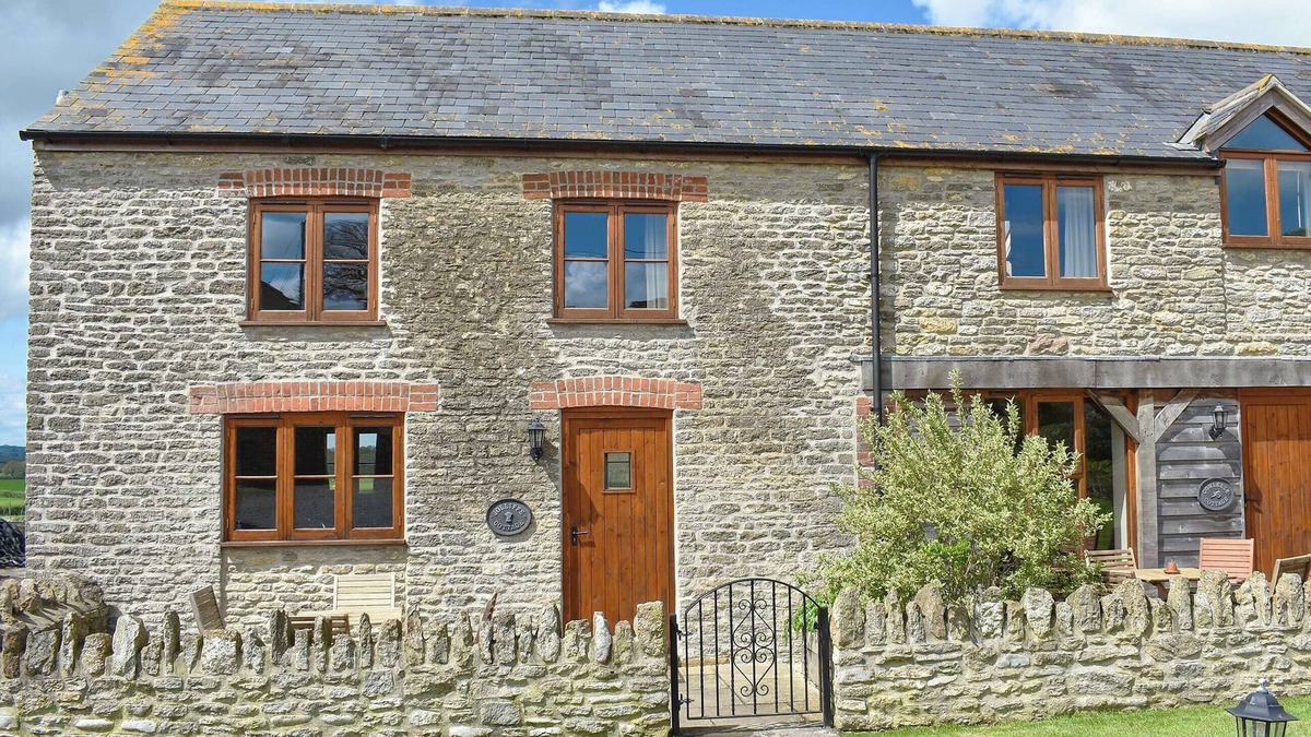 Sherborne Cottage | 2 bedroom accommodation in Leigh, near Sherborne