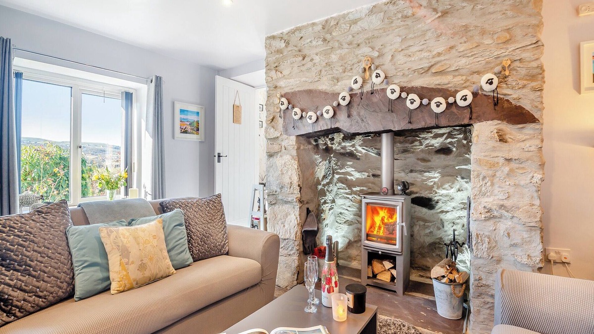 Llanllyfni Cottage | 2 bedroom accommodation in Talysarn