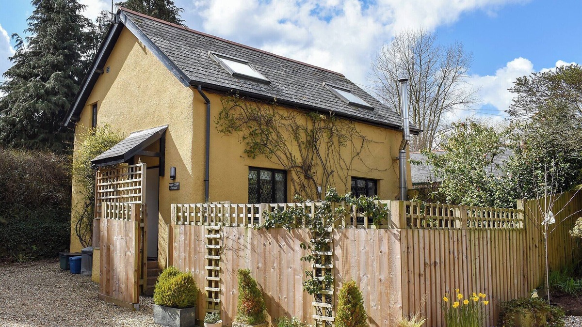Washfield Cottage | 2 bedroom accommodation in Washfield, near Tiverton