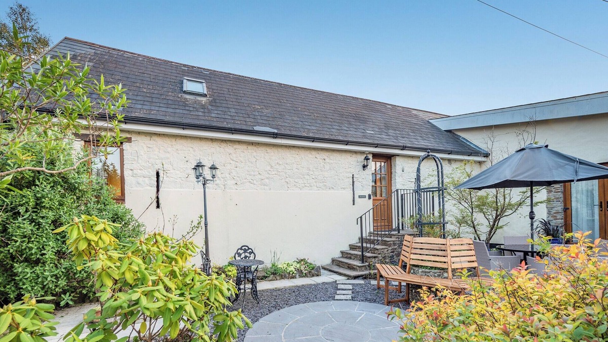 Whitland Cottage | 2 bedroom accommodation in Whitland, near Narberth