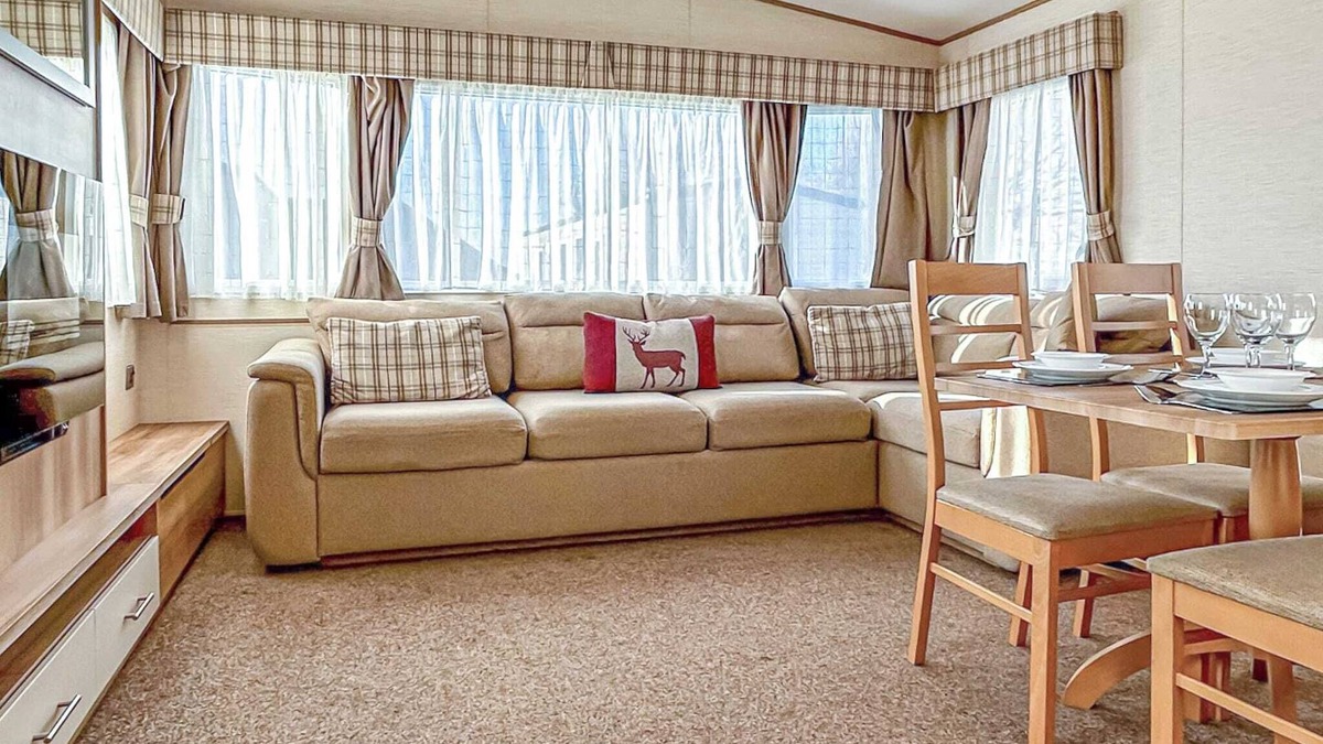 Ningwood House | 2 bedroom accommodation in Newbridge, Nr Yarmouth