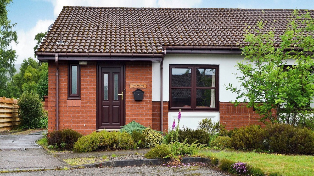 Aviemore Cottage | 2 bedroom accommodation in Dalfaber, Aviemore