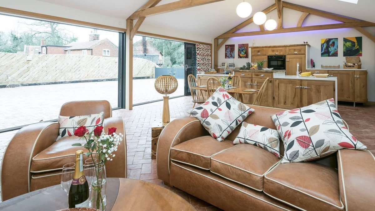 Geldeston Cottage | 2 bedroom accommodation in Geldeston, near Beccles