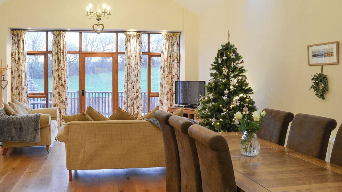 Eastleigh Cottage | 2 bedroom accommodation in Eastleigh, near Bideford