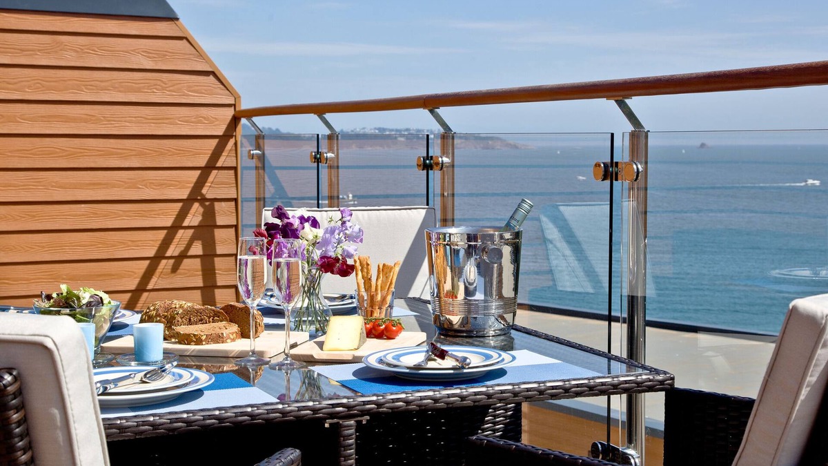 Brixham Apartment | 2 bedroom accommodation in Brixham