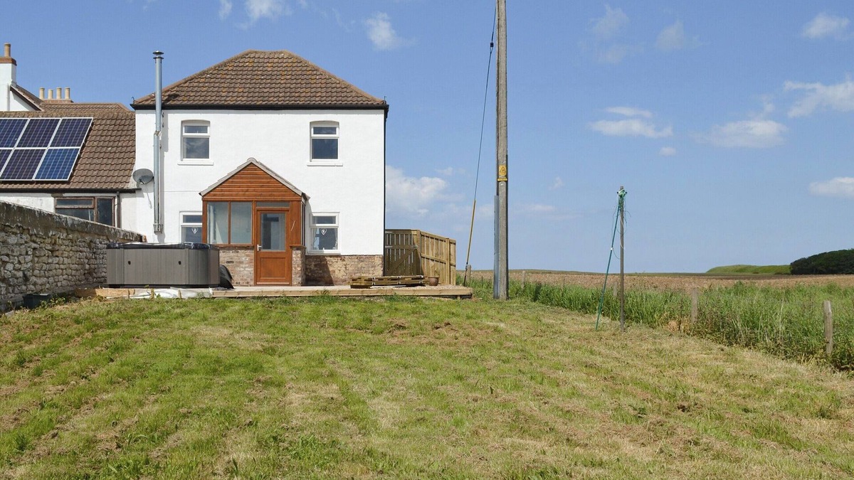 Buckton Cottage | 2 bedroom accommodation in Bempton, near Bridlington