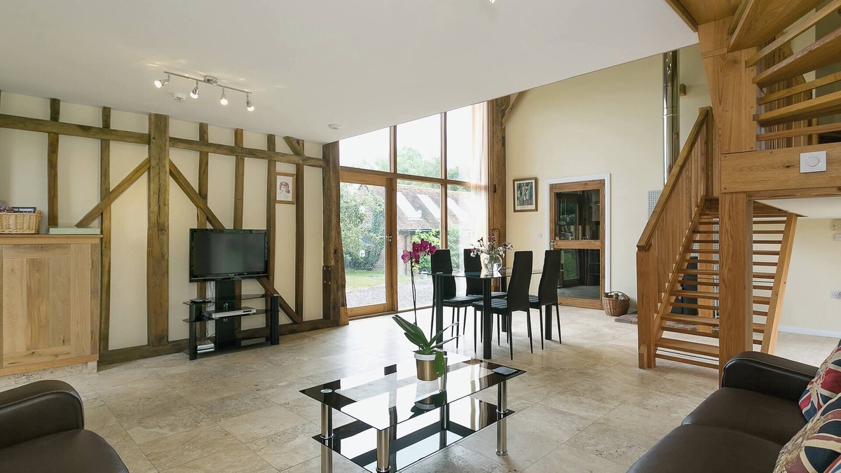 Cowbeech Cottage | 2 bedroom accommodation in Herstmonceux, near Hailsham